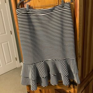 Women's Banana Republic midi bodycon skirt - Navy and Cream - Sz 12